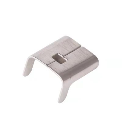 Installation steps:   1.According to the actual use, cut a certain length of stainless steel cable tie, thread the buckle to one end of the tape, and reserve a length of about 5cm(Cutting length = the required length of the bundle+5cm+10cm).  Bandit Tape Belt Buckle  2.Bend the reserved tape to preliminarily fix the stainless steel buckle.   Bandit Tape Belt Buckle  3.When strapping, wear the other end of the stainless steel tape, and reserve a length of at least about 10cm for the strap tightening machine 